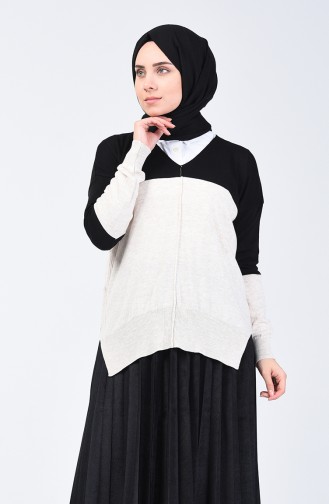 Knitwear V-neck Sweater 0569-03 Black Beige 0569-03