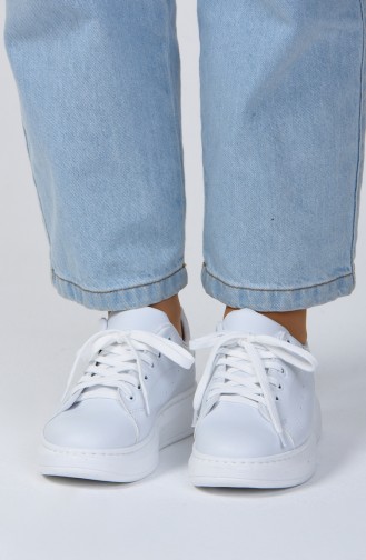 حذاء رياضي نسائي أبيض وفضي 1800-04