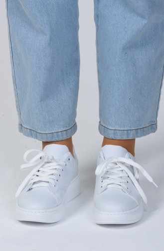 حذاء رياضي نسائي أبيض 1800-02