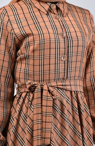 Robe à Carreaux Avec Ceinture 7028-04 Café au Lait 7028-04