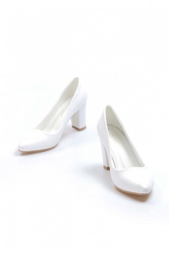 حذاء فاست ستيب بكعب قصير أبيض 917ZA850-16777215