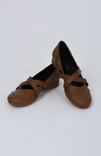 حذاء مسطح بني مائل للرمادي 2520-01