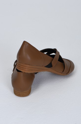 حذاء مسطح بني مائل للرمادي 2520-01