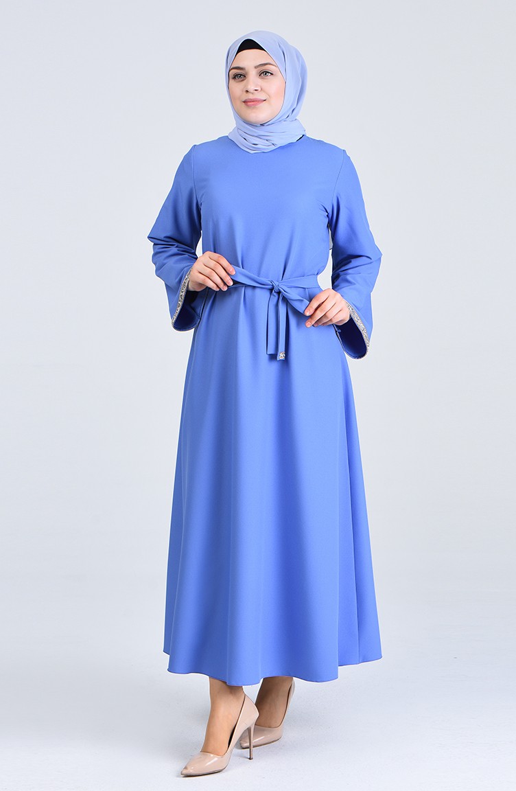 Büyük Beden Kolu Taşlı Kuşaklı Elbise 0887B-02 Mavi