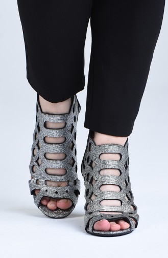 Silver Gray High-Heel Shoes 0004-02