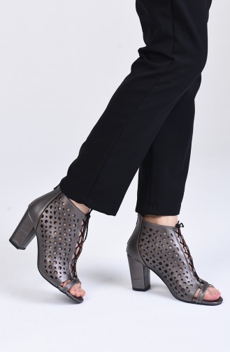 Bayan Lazer Kesim Bağcık Detaylı Topuklu Ayakkabı 0105-04 Platin Cilt