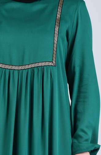فستان أخضر زمردي 1725-06