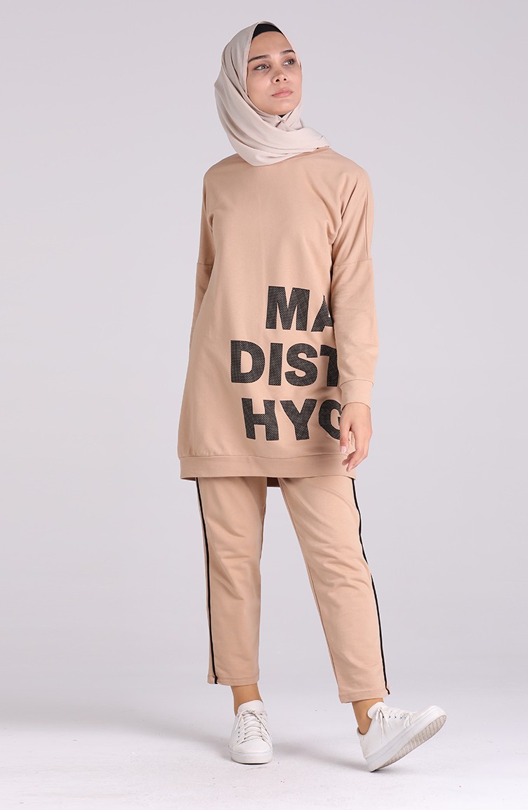 camel sweatsuit