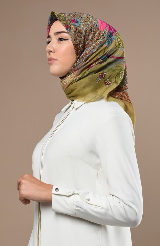 Green Scarf 90645-18