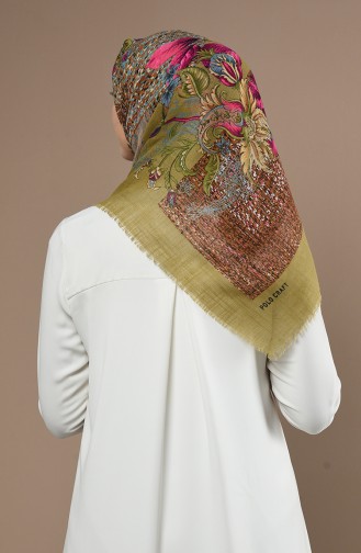 Green Scarf 90645-18