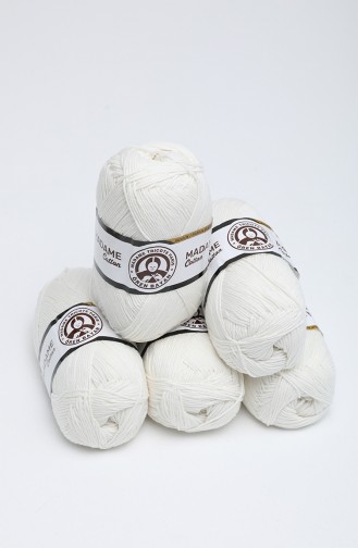 Ecru Knitting Yarn 3029-002