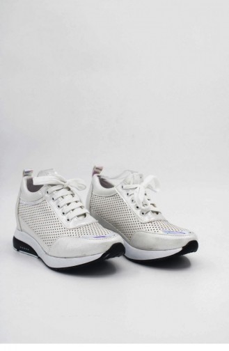 White Sneakers 00030.BEYAZ