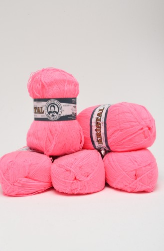 Neon Pink Knitting Yarn 0269-040
