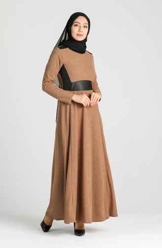 Milchkaffee Hijab Kleider 5604-04