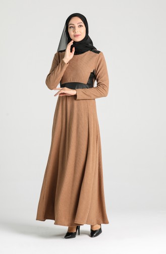 Milchkaffee Hijab Kleider 5604-04
