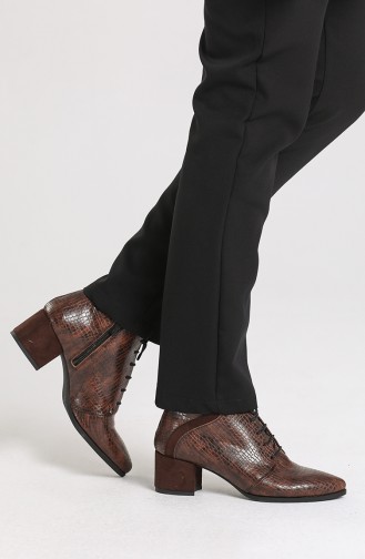 Brown Bot-bootie 10-02