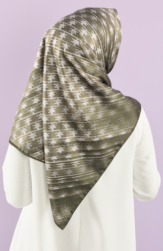 Green Scarf 90779-01