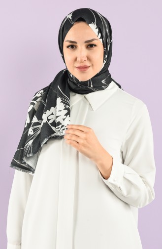 White Shawl 19057-01