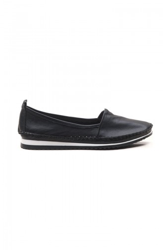 Black Woman Flat Shoe 01