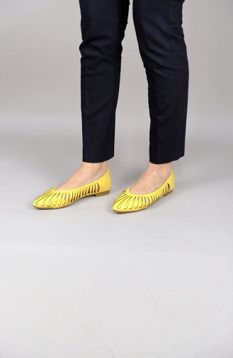 حذاء مسطح أصفر 1110-03