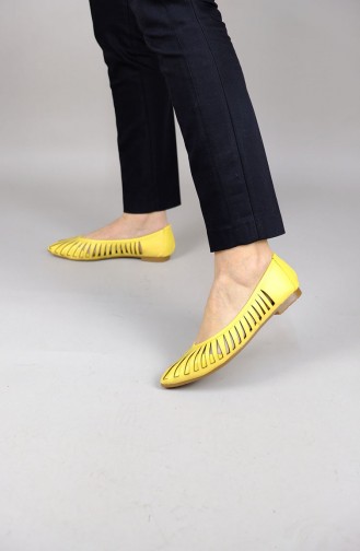 حذاء مسطح أصفر 1110-03