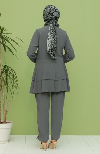 Gray Suit 2009-03