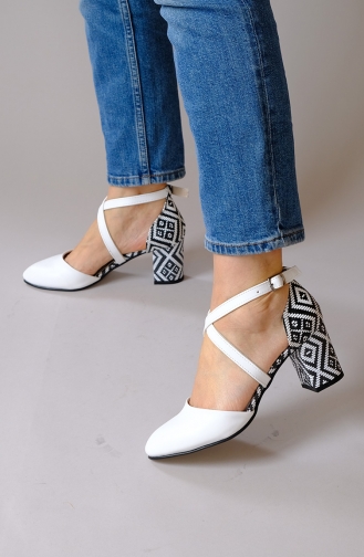 Zebra Desenli Topuklu Ayakkabı 20300-02 Beyaz Siyah