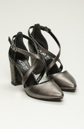 Platinum High-Heel Shoes 11-2-06