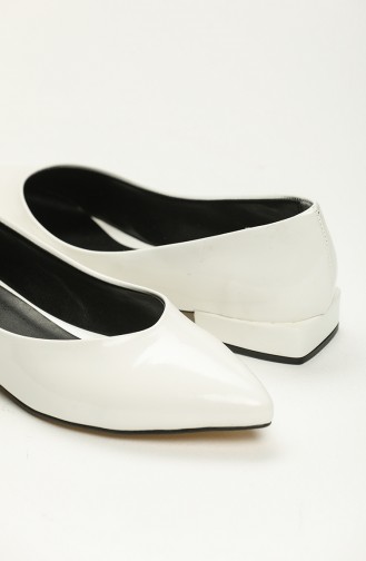 Bayan Ayakkabı S3-2-02 Beyaz Rugan