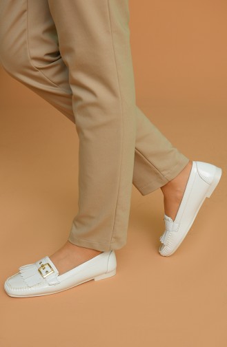 White Woman Flat Shoe 0151-09