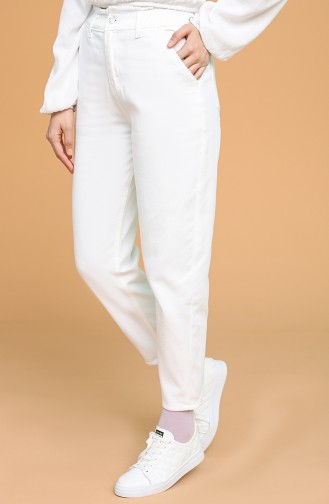 White Pants 7511-05