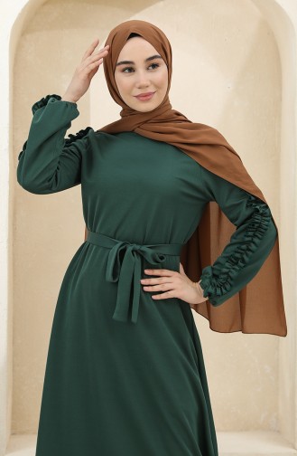 Kolları Fırfırlı Kuşaklı Elbise 1011-07 Zümrüt Yeşili