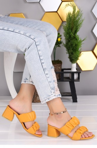 Claquettes d`été Moutarde 21YTERAYK000017_HA
