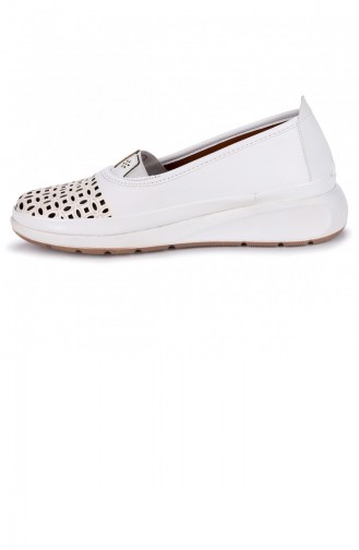 الأحذية الكاجوال أبيض 21YBABAYK000061_A