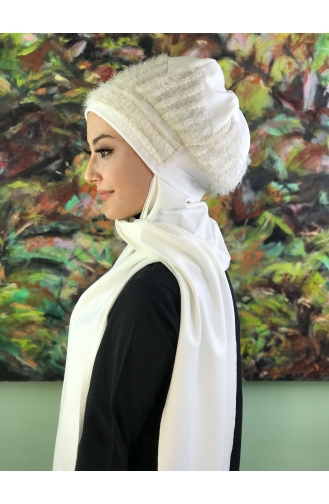 Kartopu Model Tesettür Atkılı Tokalı Şal BRŞL21EY13-01 Beyaz