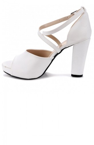 Weiß Stöckelschuhe 21YTPKAYK000009_A