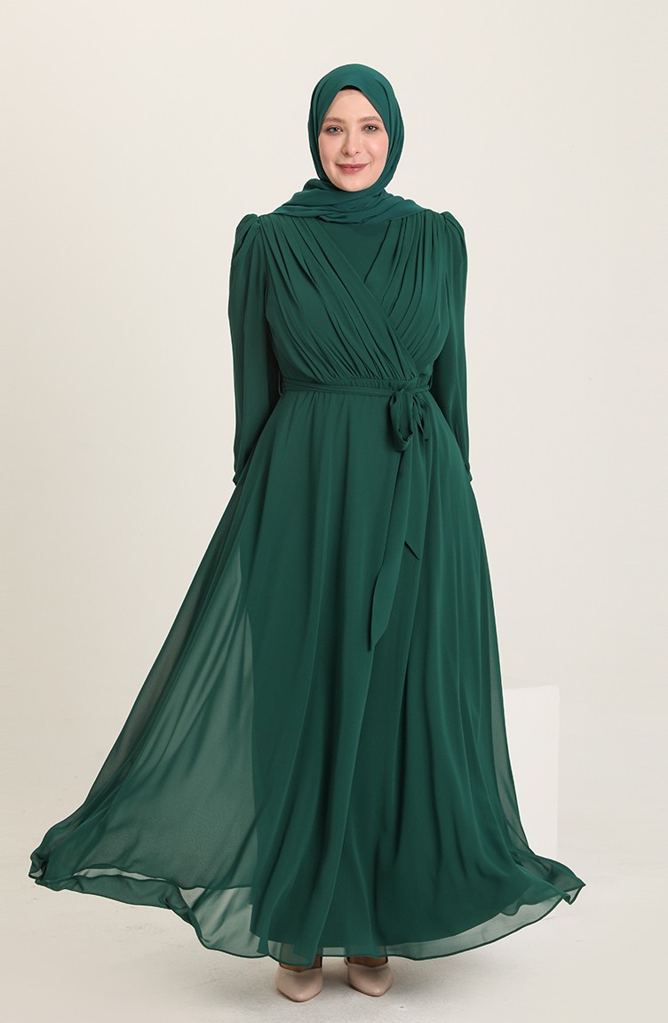 emerald green dress hijab Hijab Modest Emerald Green Dress This Emerald Dress From Tuckernuck Is Wickedly Perfect A Day In