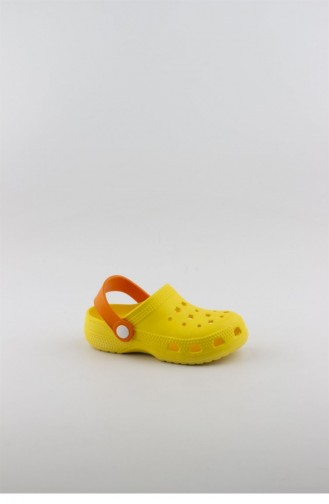 Yellow Kid s Slippers & Sandals 4108.MM SARI-TURUNCU