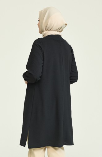 Schwarz Tunikas 2026-01