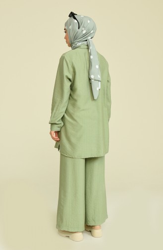 Mint Green Suit 2010-03