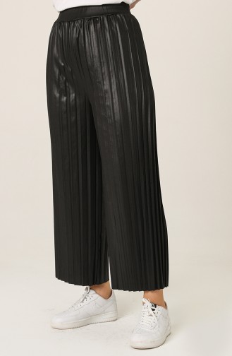 Deri Görünümlü Piliseli Pantolon 14200 Siyah