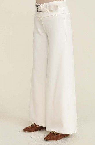 White Pants 3069-06