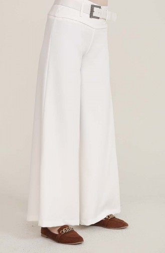 White Pants 3069-06