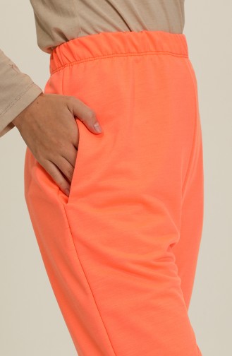 Orange Pants 0262-01