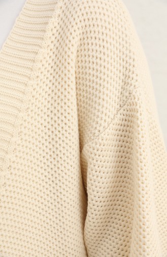 Cream Knitwear 2026-01