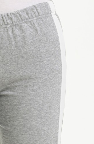Gestreifte Jogginghose aus zwei Garnen 21025-04 Grau Melange 21025-04