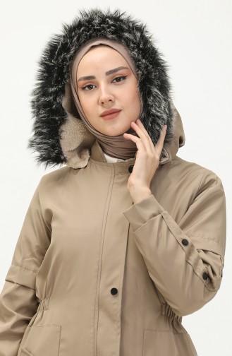 Coat aus Bondit-Stoff mit Pelzdetail 1005-05 Beige 1005-05