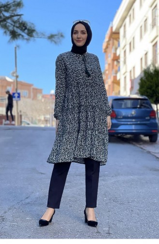 Püskül Detaylı Tunik Zümrüt Yeşili