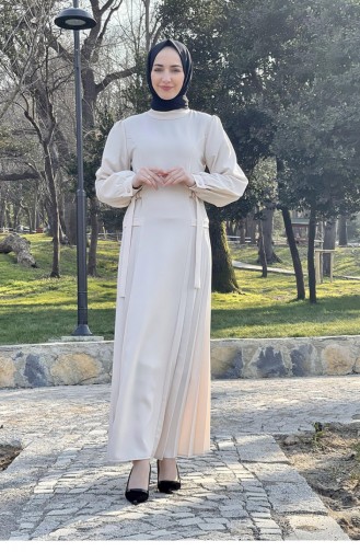 Yanları Piliseli Elbise Bej
