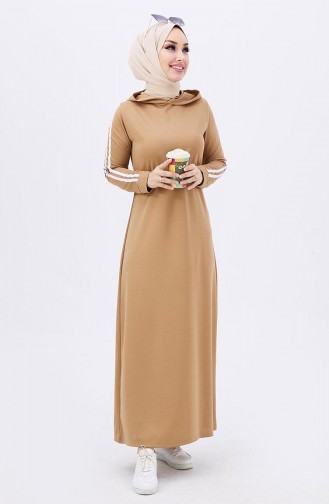 Einfarbiges Kleid mit Kapuze 11048-01 Beige 11048-01